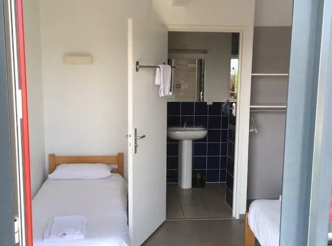 Bella Vista Guest Center Pays Basque