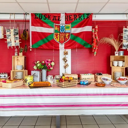 Bella Vista Guest Center Pays Basque Hendaye
