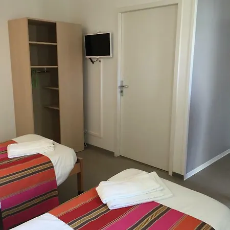 Bella Vista Guest Center Pays Basque